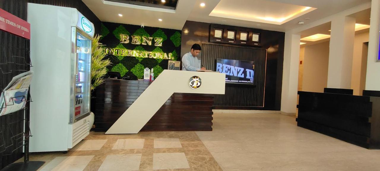 Hotel Benz International デリー エクステリア 写真